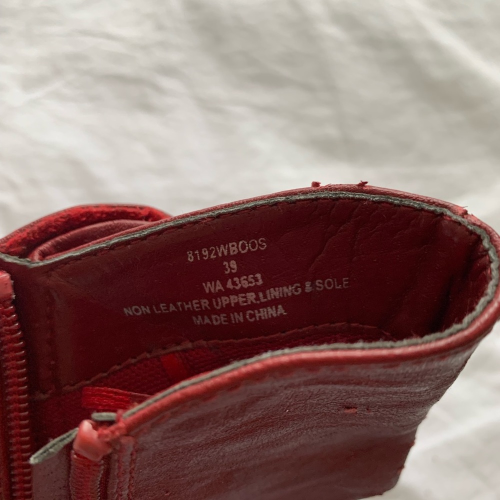 Vintage red leather ankle boots - Picture 3 of 3